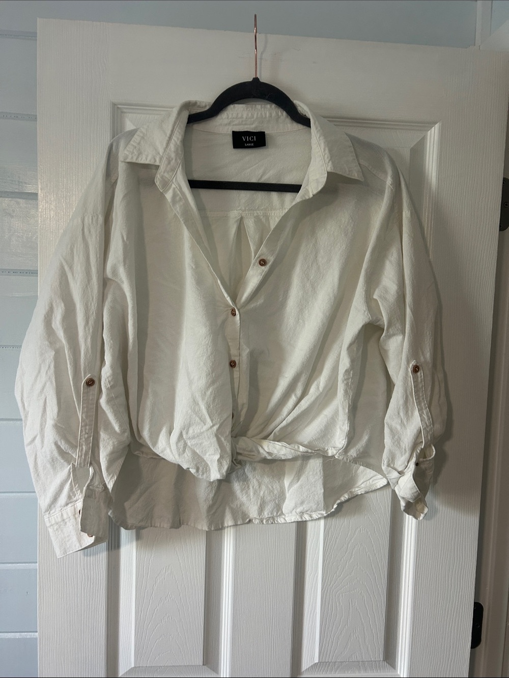 VICI Cream Button-Front Tie Hem Blouse